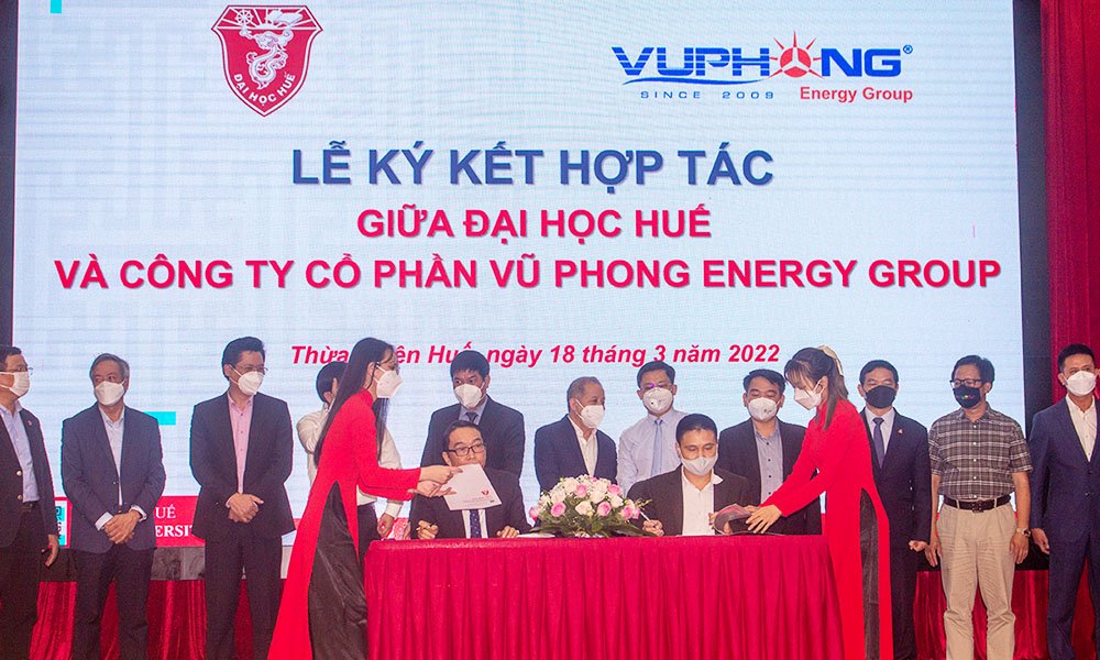 Vũ Phong Energy Group ký kết hợp tác với Đại học Huế